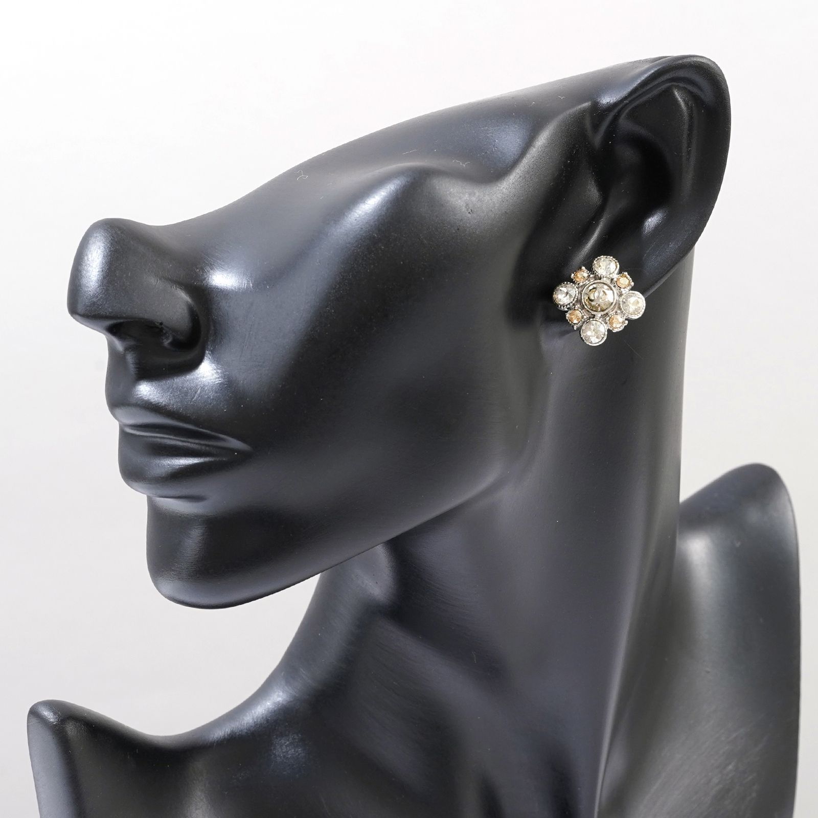 未使用 展示品】CHANEL ココマーク ビジュー シルバー ピアス - メルカリ