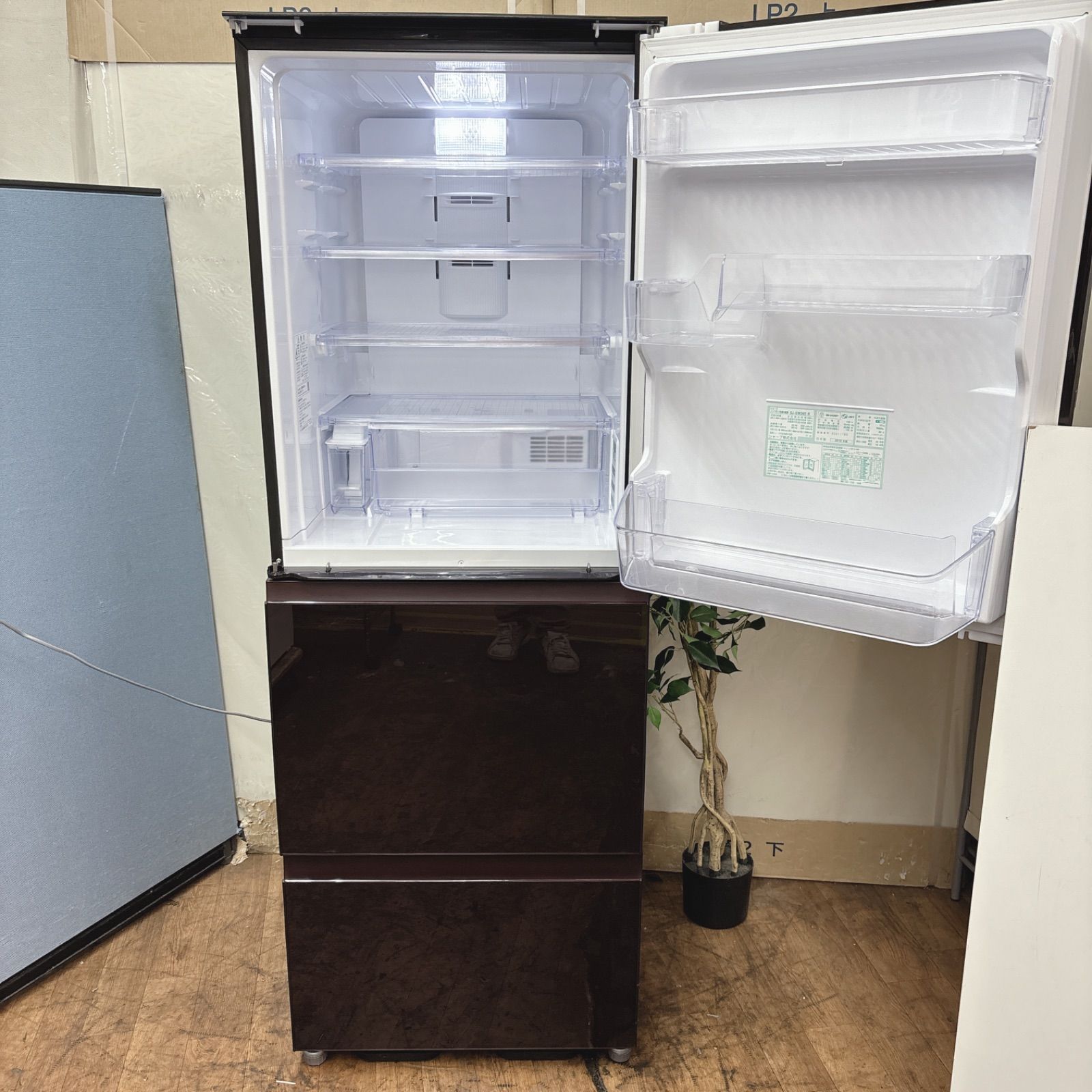 I675 🌈 名古屋市近郊配送設置無料！ SHARP 冷蔵庫 グラデーション