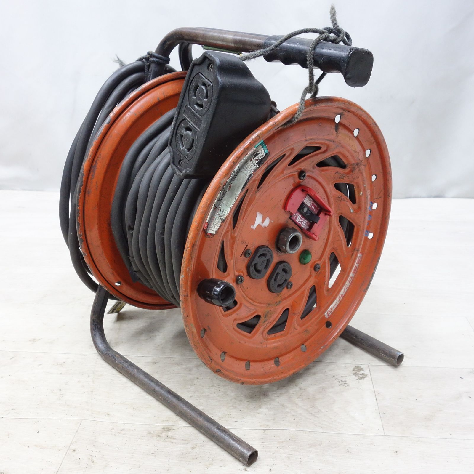 日動 びっくリール 30 m RND-EB S コードリール 電工 ドラム 屋内用 オレンジ 100 V