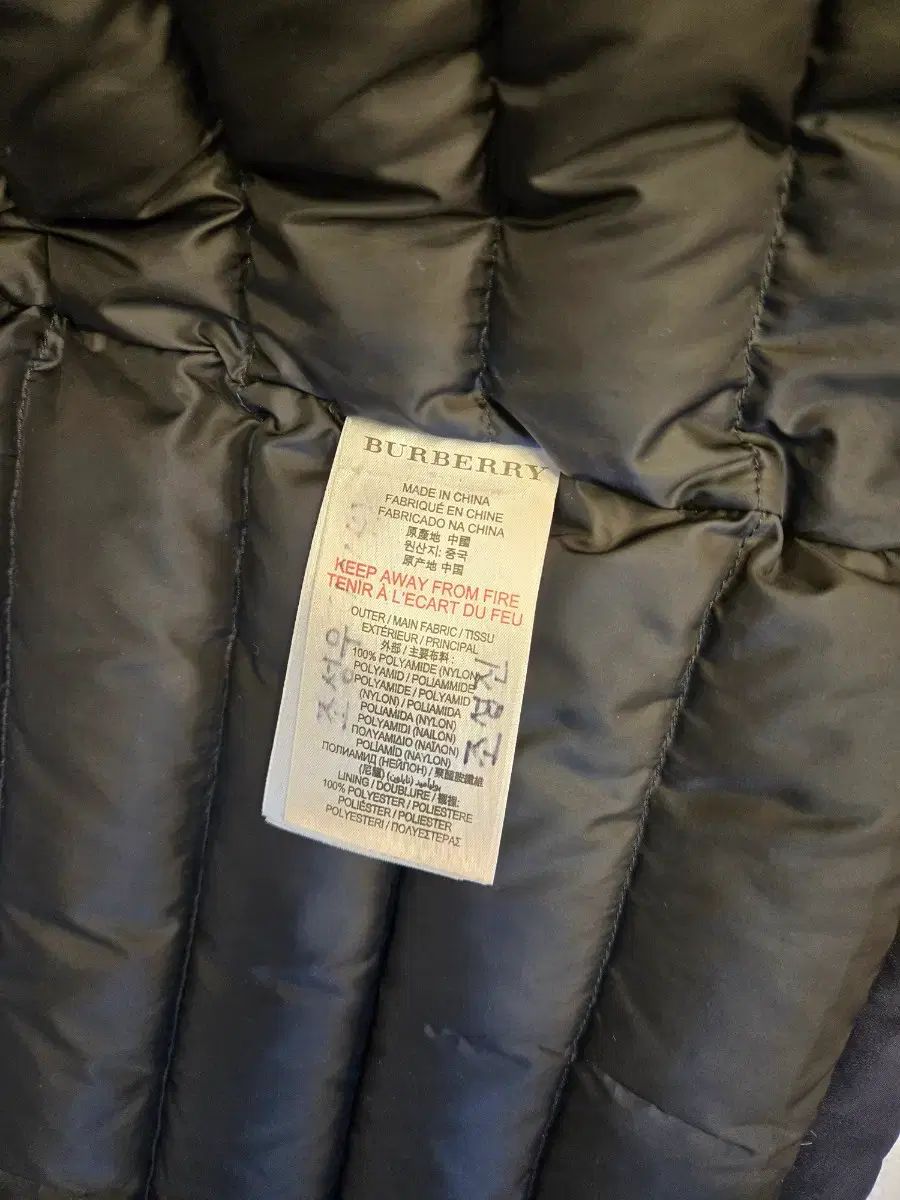 バーバリーキッズ フードダウンジャケット