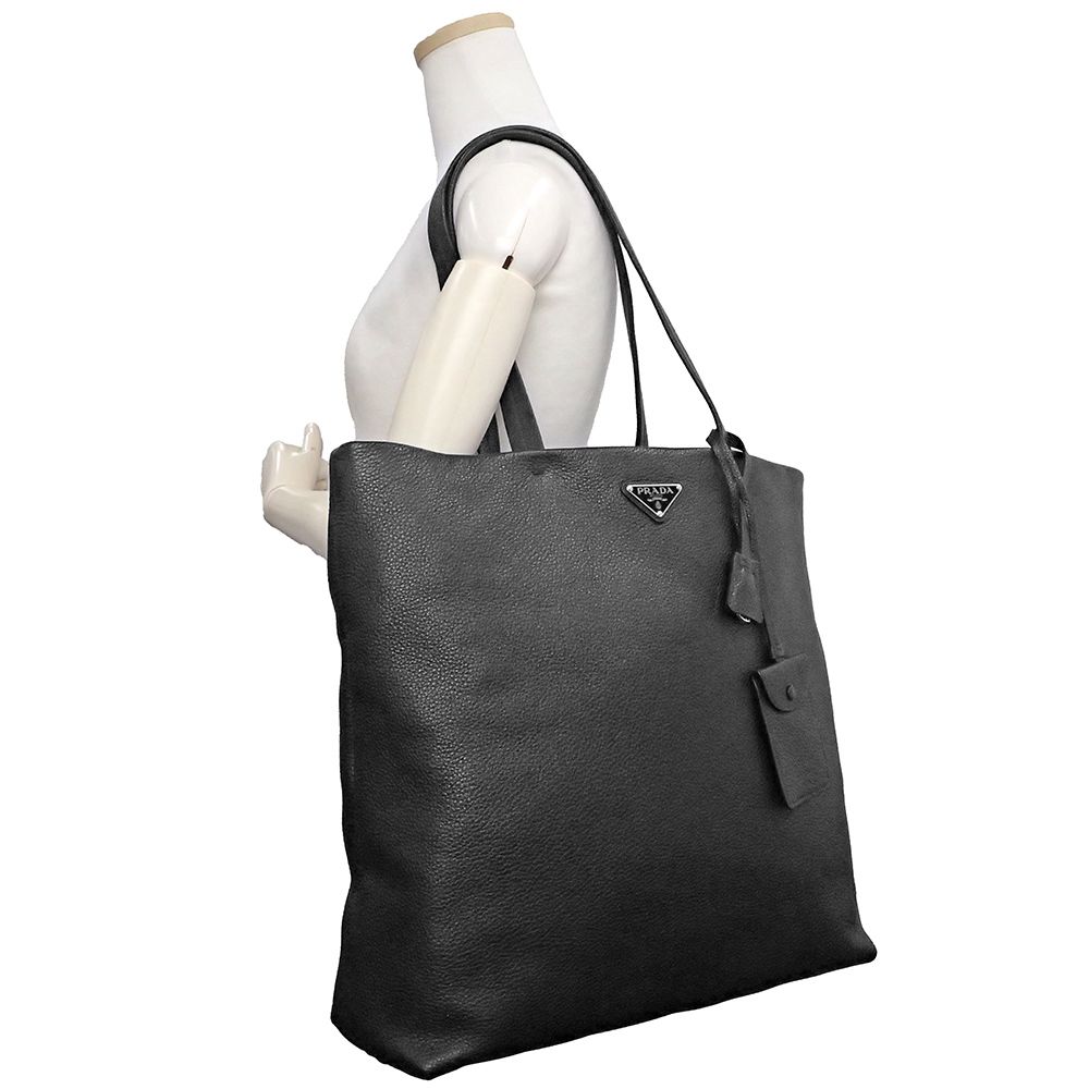 プラダ 三角ロゴプレート トートバッグ VITELLO DAINO レザー ブラック