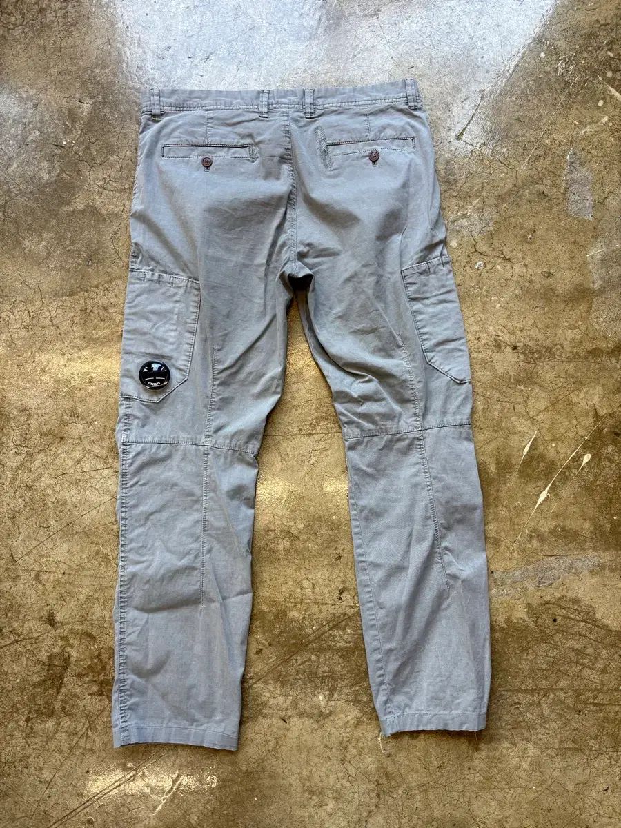 C.P. COMPANY シーピーカンパニー グレー カーゴパンツ - メルカリ