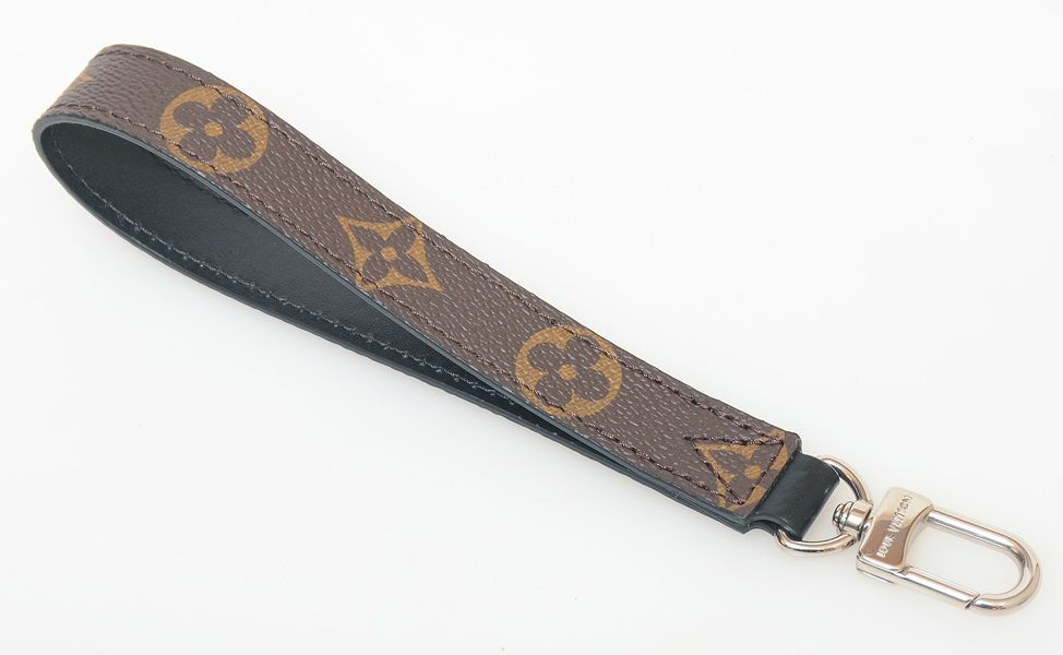 LOUIS VUITTON モノグラム マカサー ジッピー・ドラゴンヌ 長財布 
