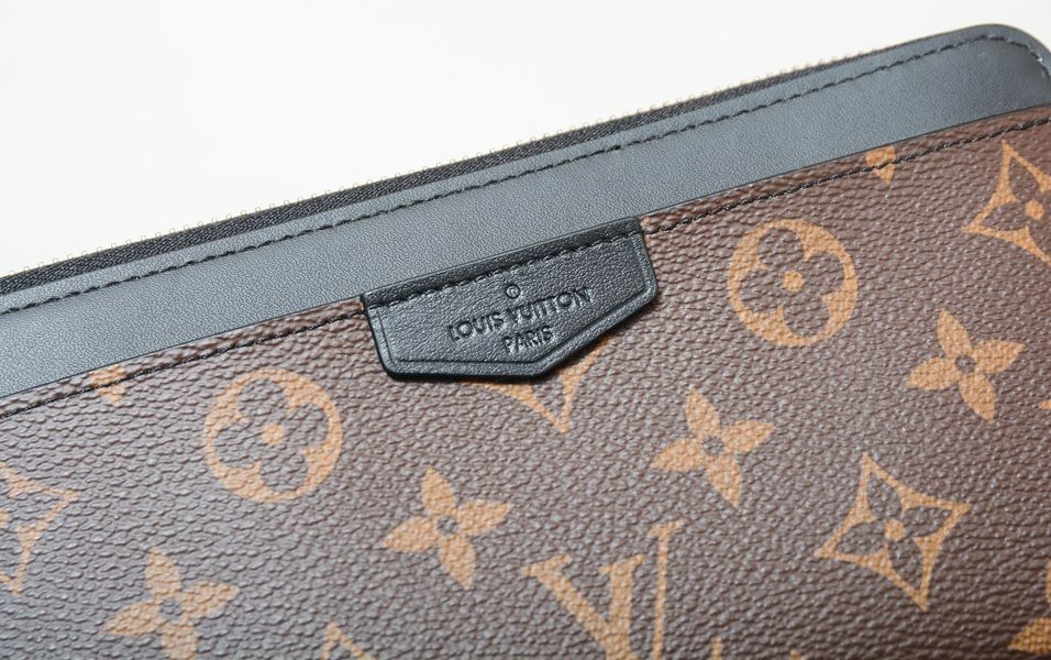 LOUIS VUITTON モノグラム マカサー ジッピー・ドラゴンヌ 長財布 