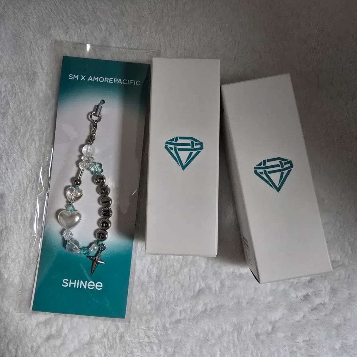 SHINee シャイニー ペンライト リップバーム ビーズストラップ