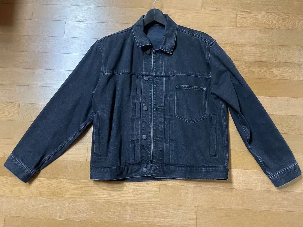 クレヨンしんちゃん Daddy コラボ CONE プリーツ デニム トラッカー ジャケット ウォッシュド ブラック