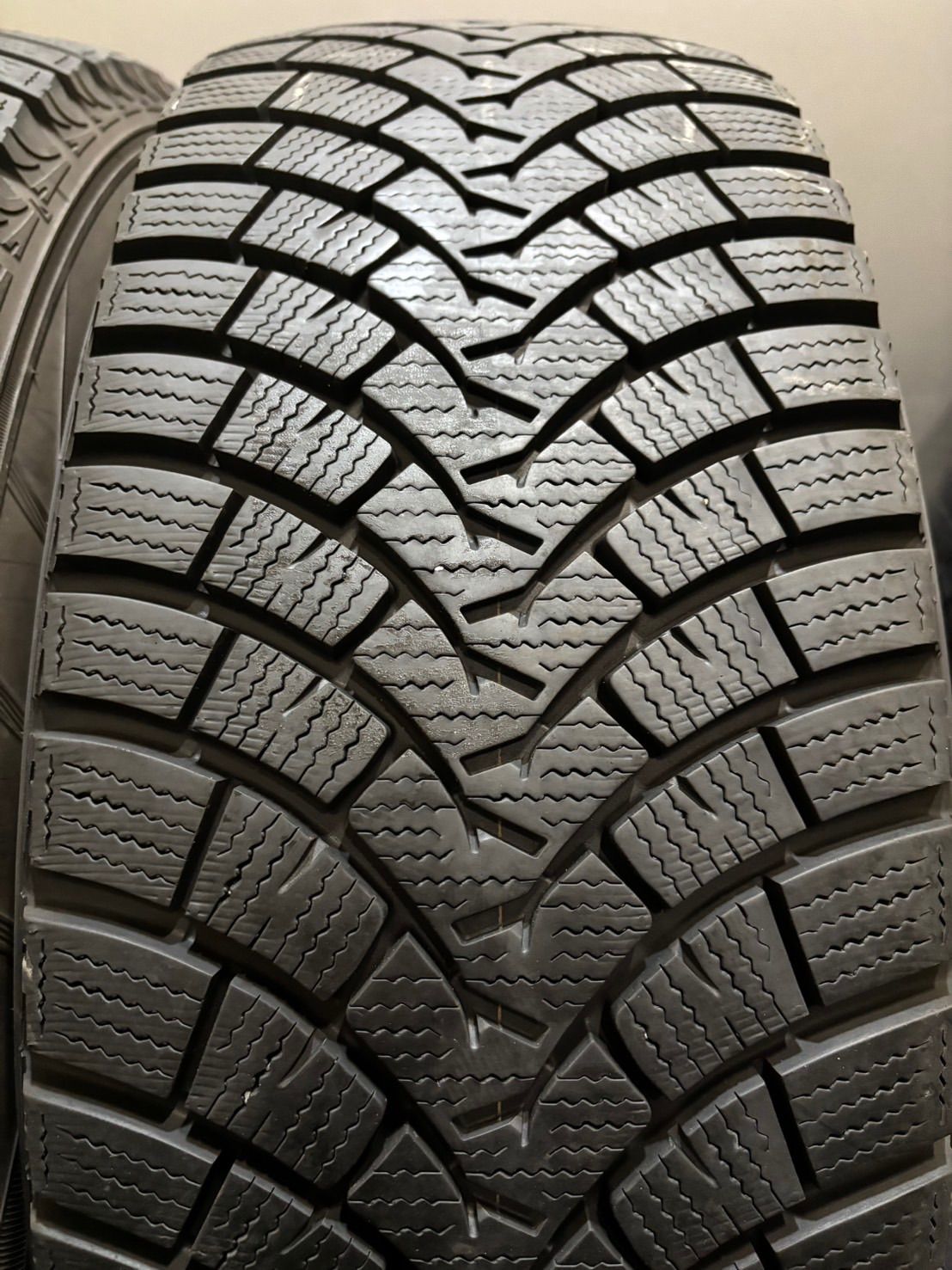 20年製 16インチ