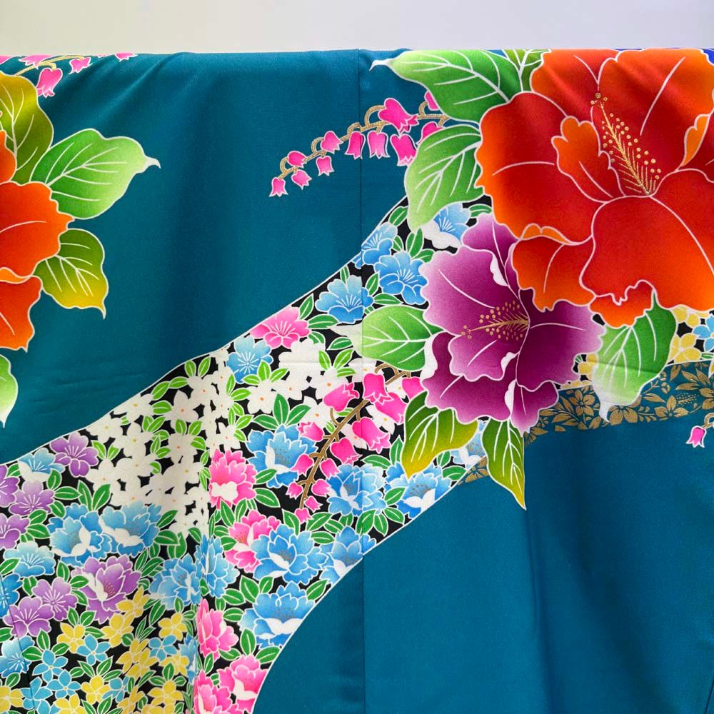 本振袖 引き振袖 ポリエステル 緑 花柄 古典 刺繍 結婚式 裄66 cm 身丈185 Cランク 花嫁衣装 Mサイズ 4940