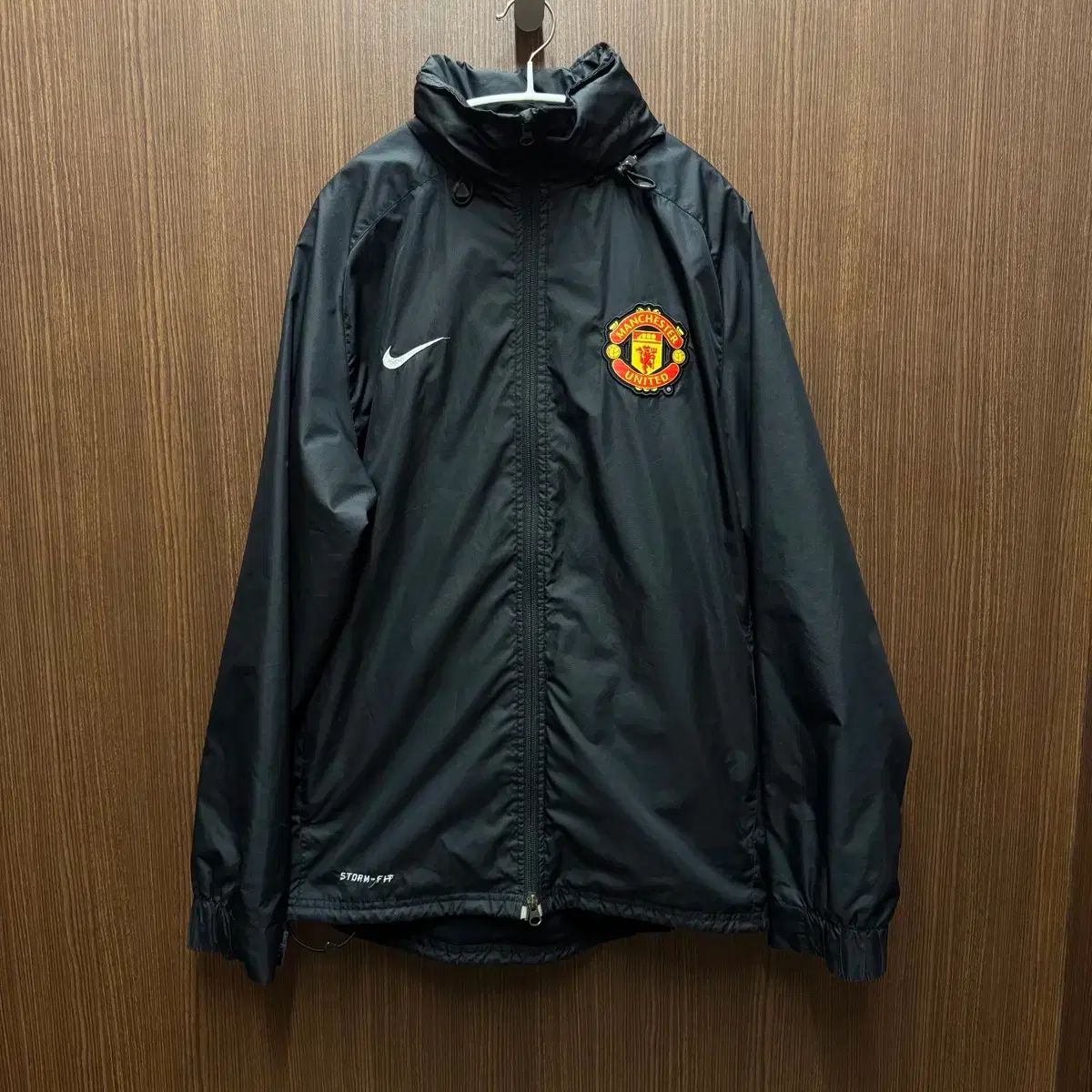 ナイキ マンチェスターユナイテッド レインジャケット ナイキ MANCHESTER UNITED FC(マンチェスター・ユナイテッドFC