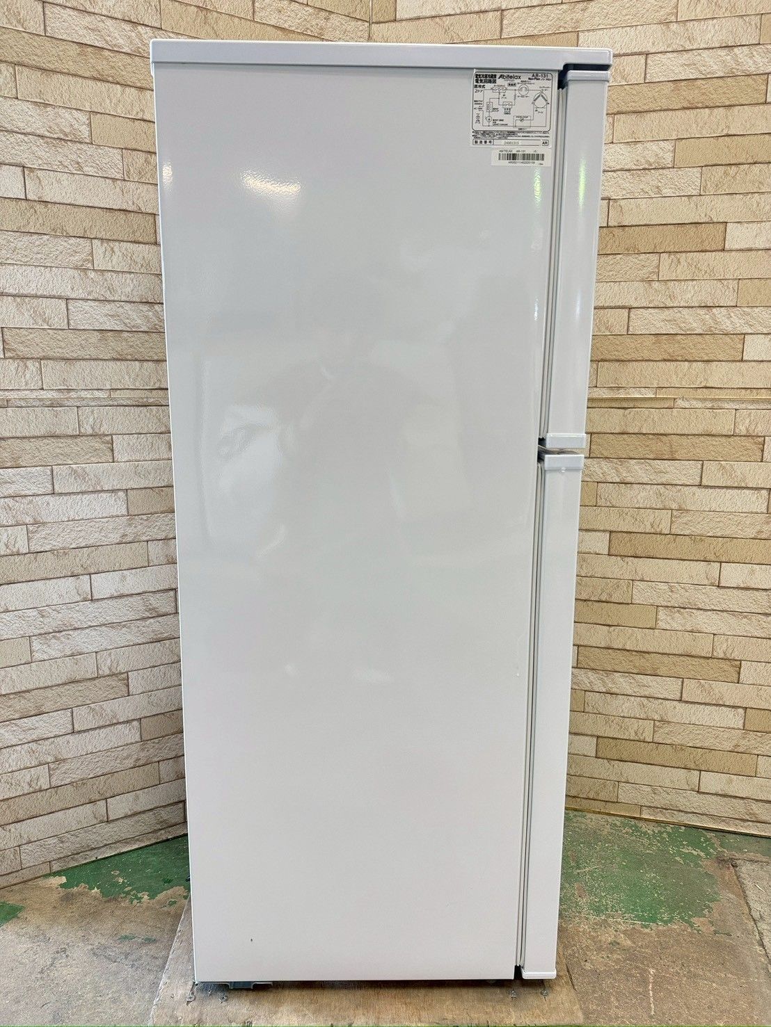 【高年式】大阪送料無料★3か月保障★冷蔵庫★2024年★AR-131★IR-65 高年式】大阪送料無料☆3か月保障付き☆冷蔵庫☆アビテラックス