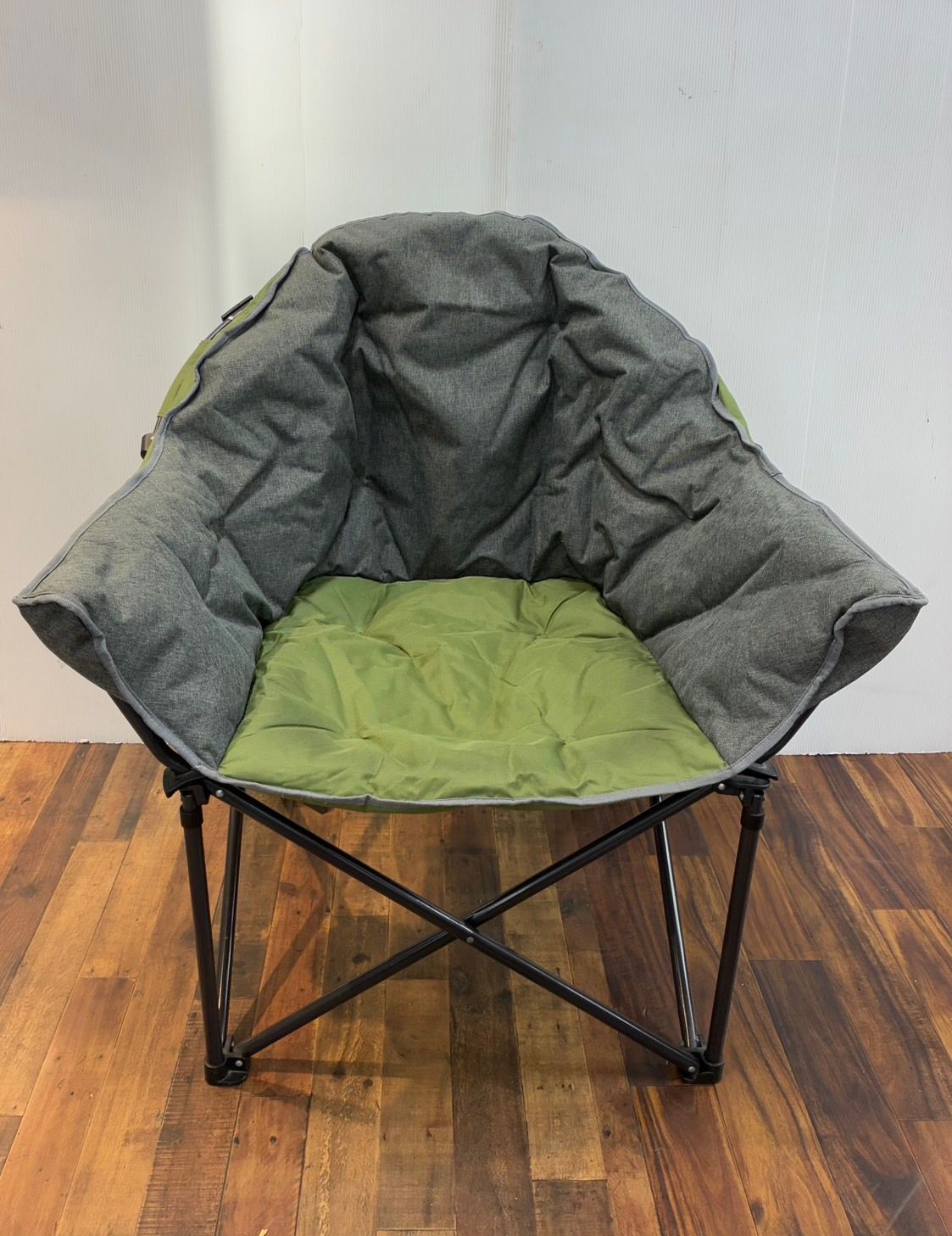 h 10305 ドウシシャ Luoda ボスチェア オリーブグリーン