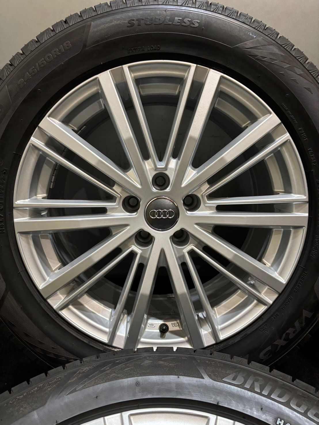 245 50 R 18 VRX 3 23年製 AGA 18インチ 8 J 30 112 5 H スタッドレス 4本 アウディ A 7 1 K 906