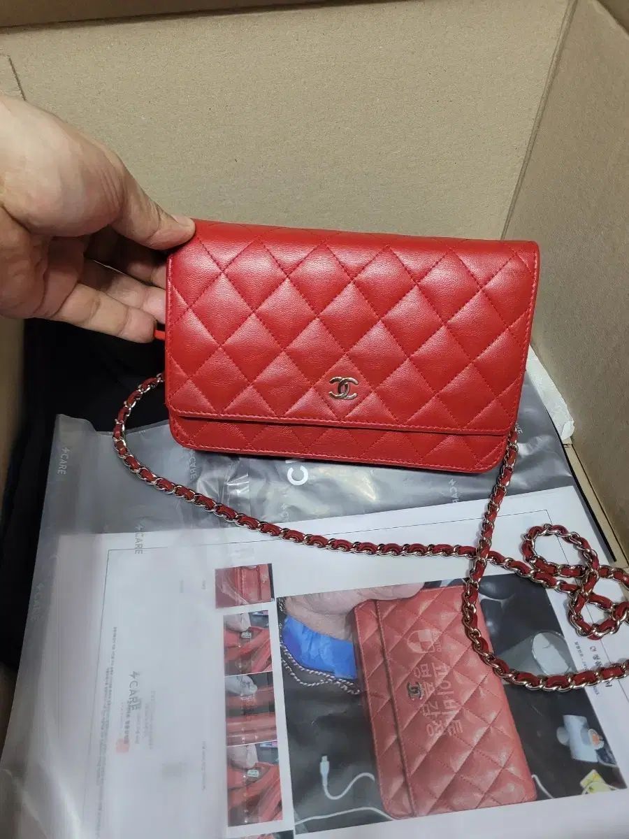 シャネル レッド キルティング WOC チェーンバッグ