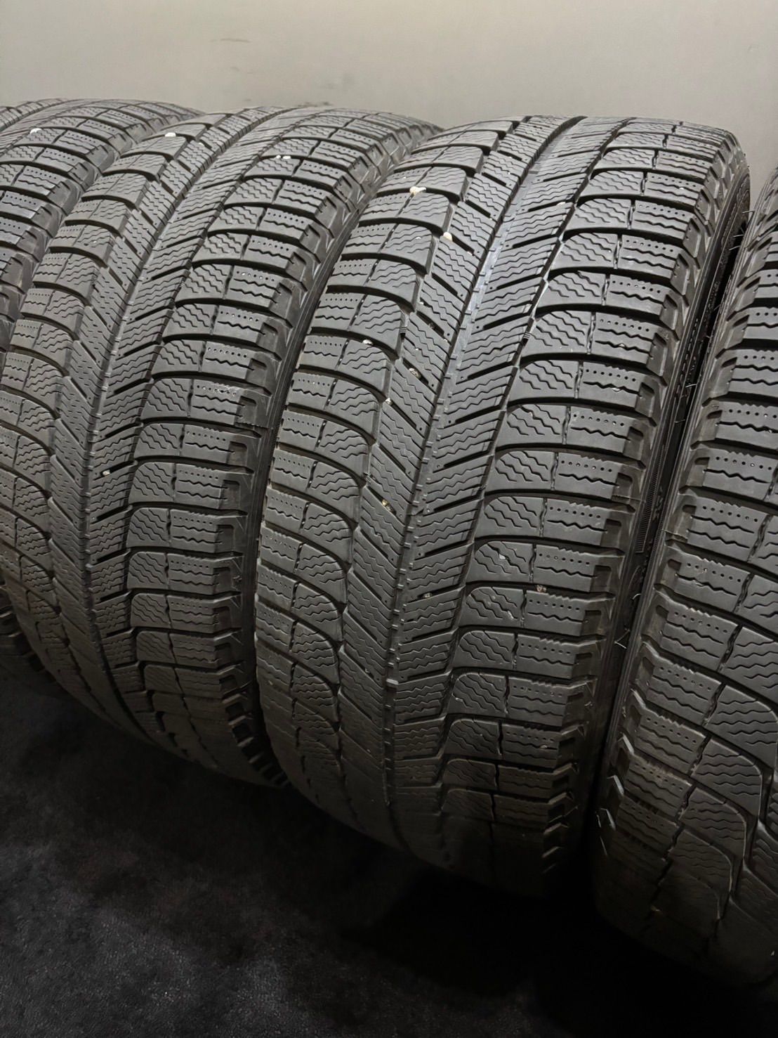 225 40 R 18 X ICE XI 3 19年製 スタッドレス 4本 プリウス カローラ 86 BRZ 南7 K 907