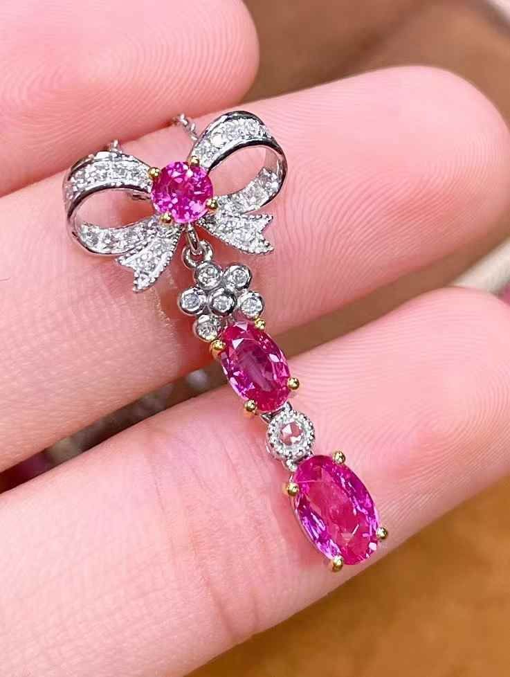 1 ct 天然無焼無処理非加熱ノーヒート ルビー ペンダントトップ 優雅な赤の輝き―1カラットのルビーが紡ぐ 上品な美しさ