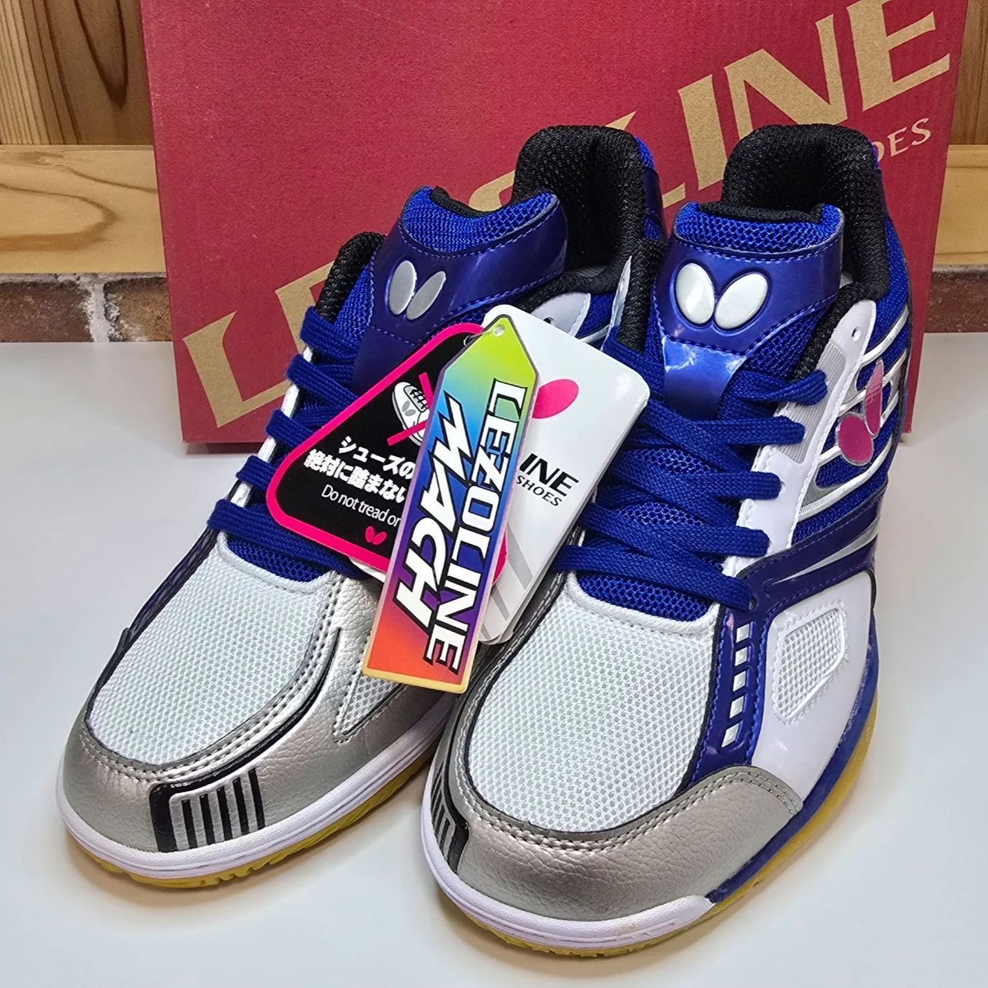 バタフライ レゾラインマッハ ブルー ホワイト 26 5 cm BUTTERFLY