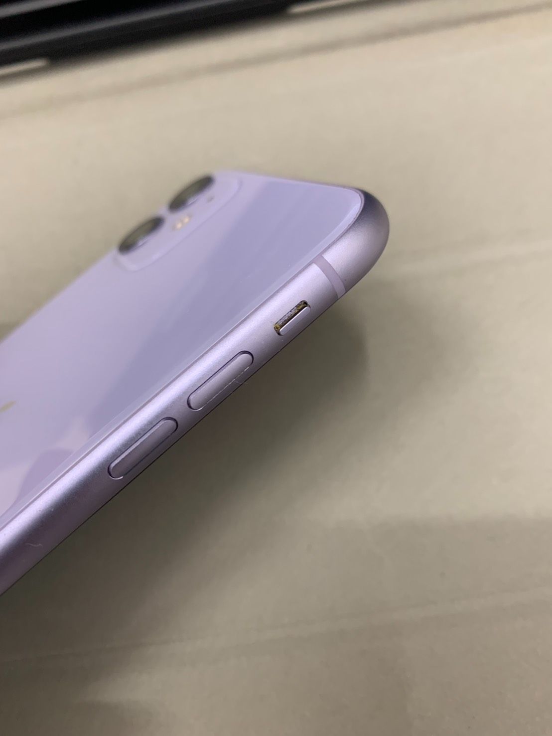 iPhone11 64GB SIMロック有り セール中 Apple iPhone 11 ブラック