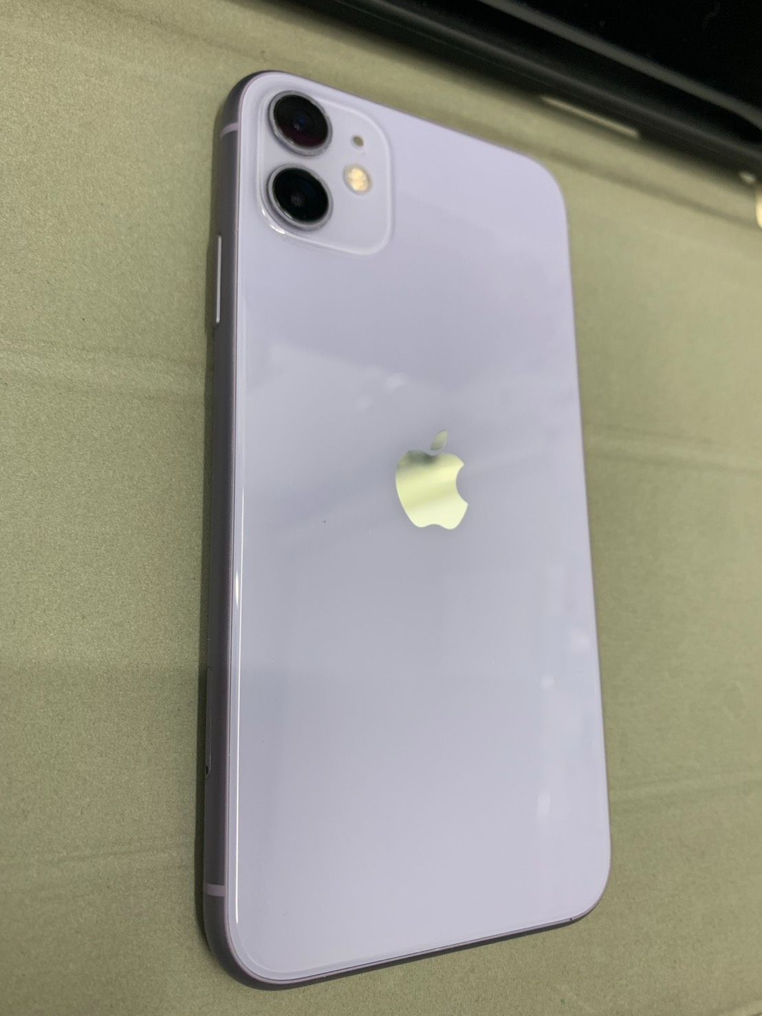 iPhone11 64GB SIMロック有り セール中 Apple iPhone 11 ブラック