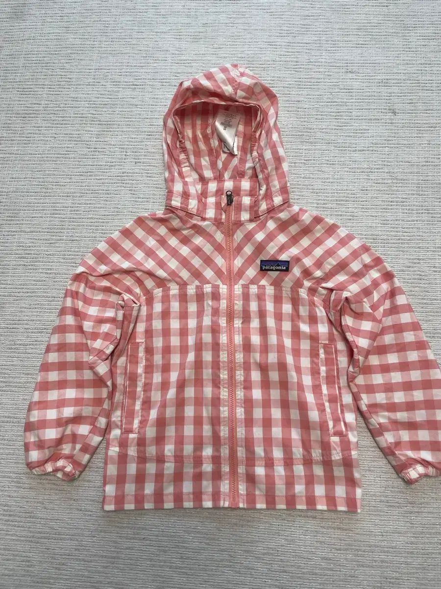 パタゴニア キッズ CHECK ウィンドブレーカー 4 T