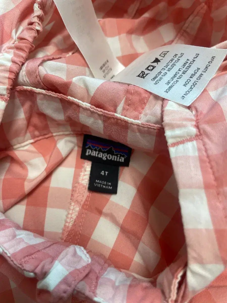 パタゴニア キッズ CHECK ウィンドブレーカー 4 T