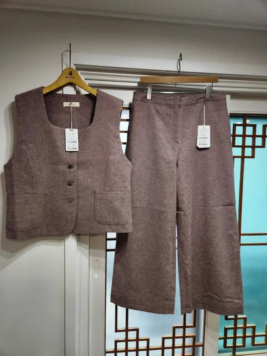 安東布村 ベストとワイドストレートイージーパンツ セット