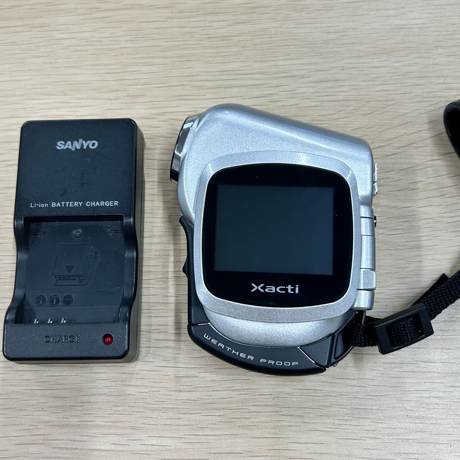 カメラ SANYO Xacti 防水ビデオカメラ 6MP