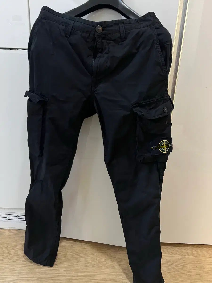 STONE ISLAND ストーンアイランド 31-33 ジョガーパンツ ブラック