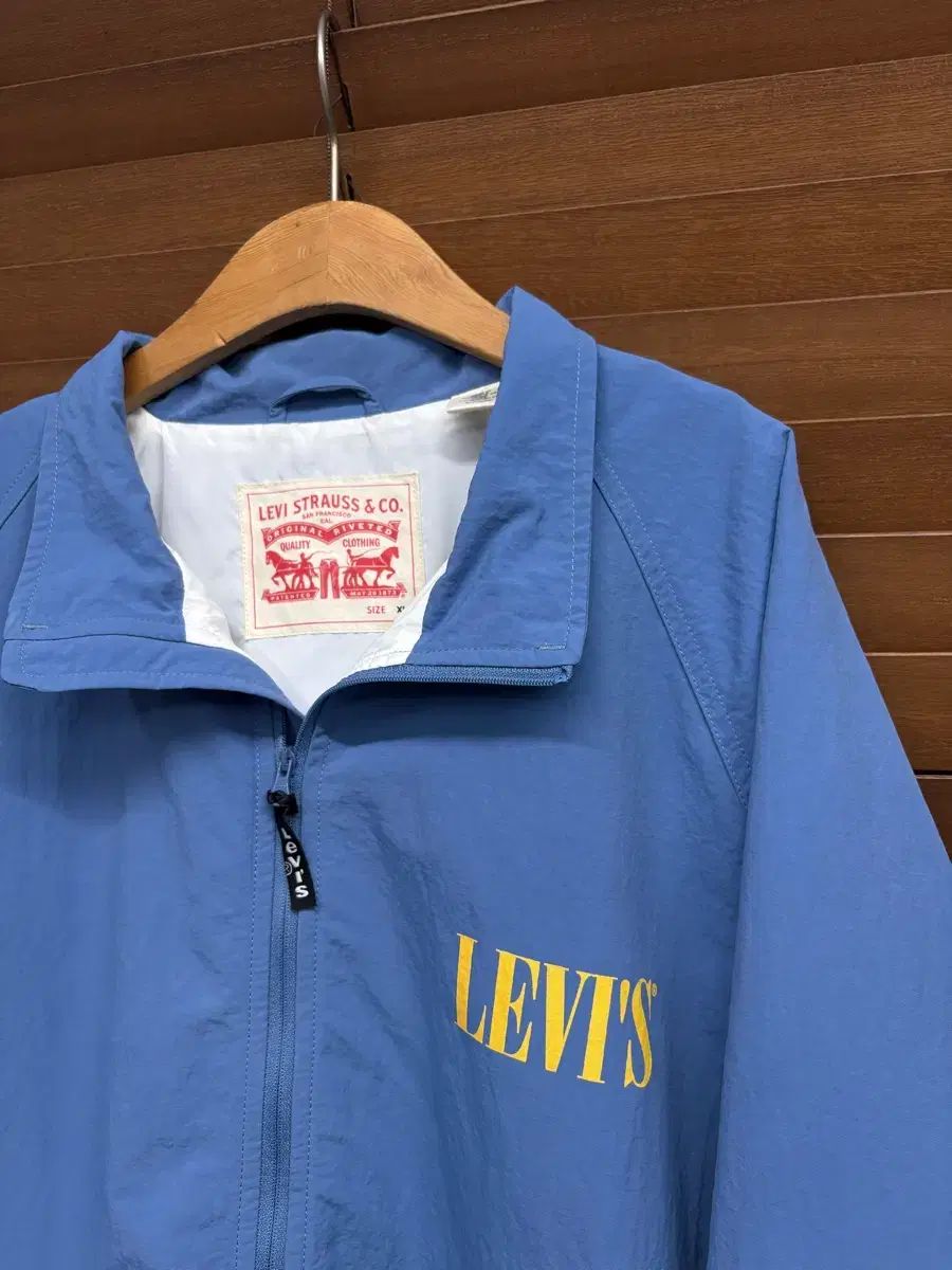 00 s リーバイス ヴィンテージ スクール ビックロゴ ウィンドブレーカー ジャケット お出かけ用 テーラードジャケット 