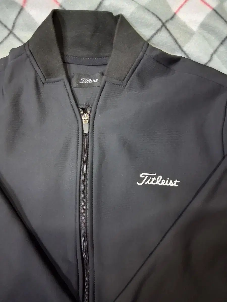 タイトリスト ブラック ゴルフ ジャケット 100 105