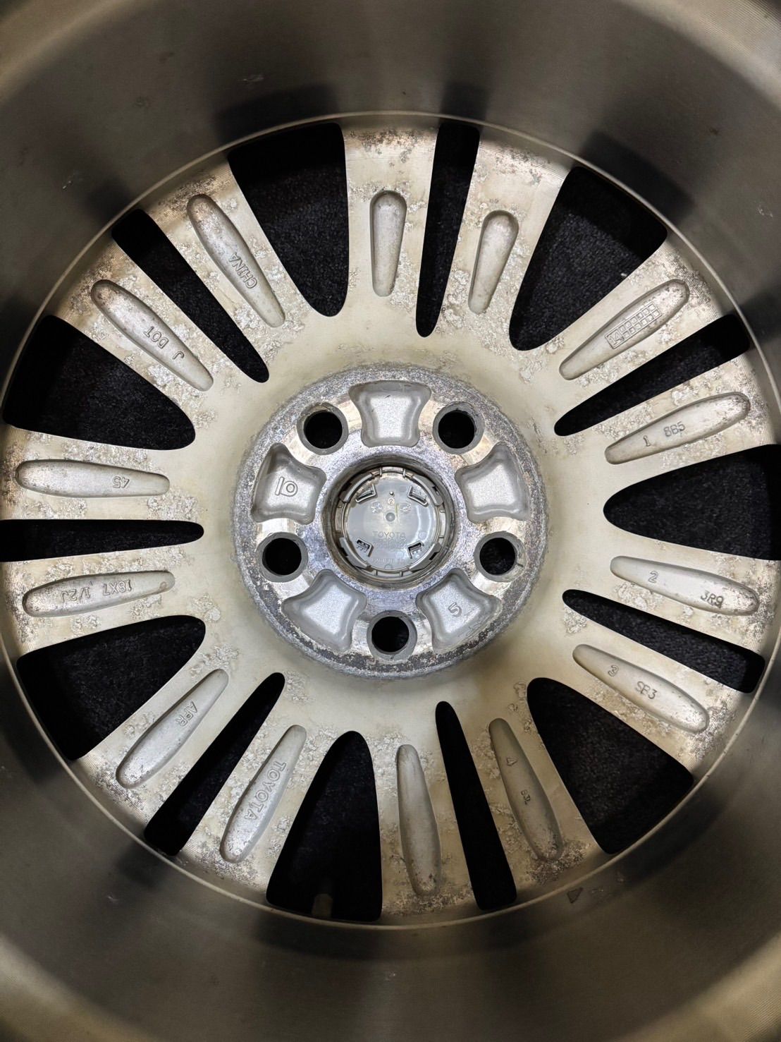 ☆235/55R18 YOKOHAMA/ice GUARD G075 19年製 トヨタ 60 ハリアー 純正