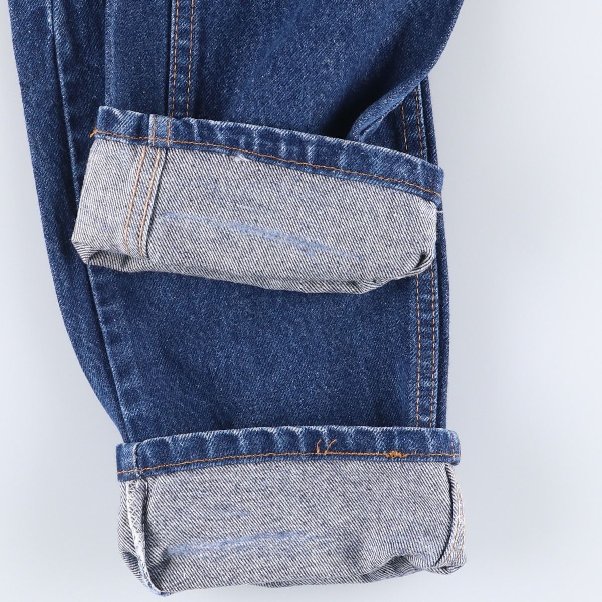 テーパードデニムパンツ