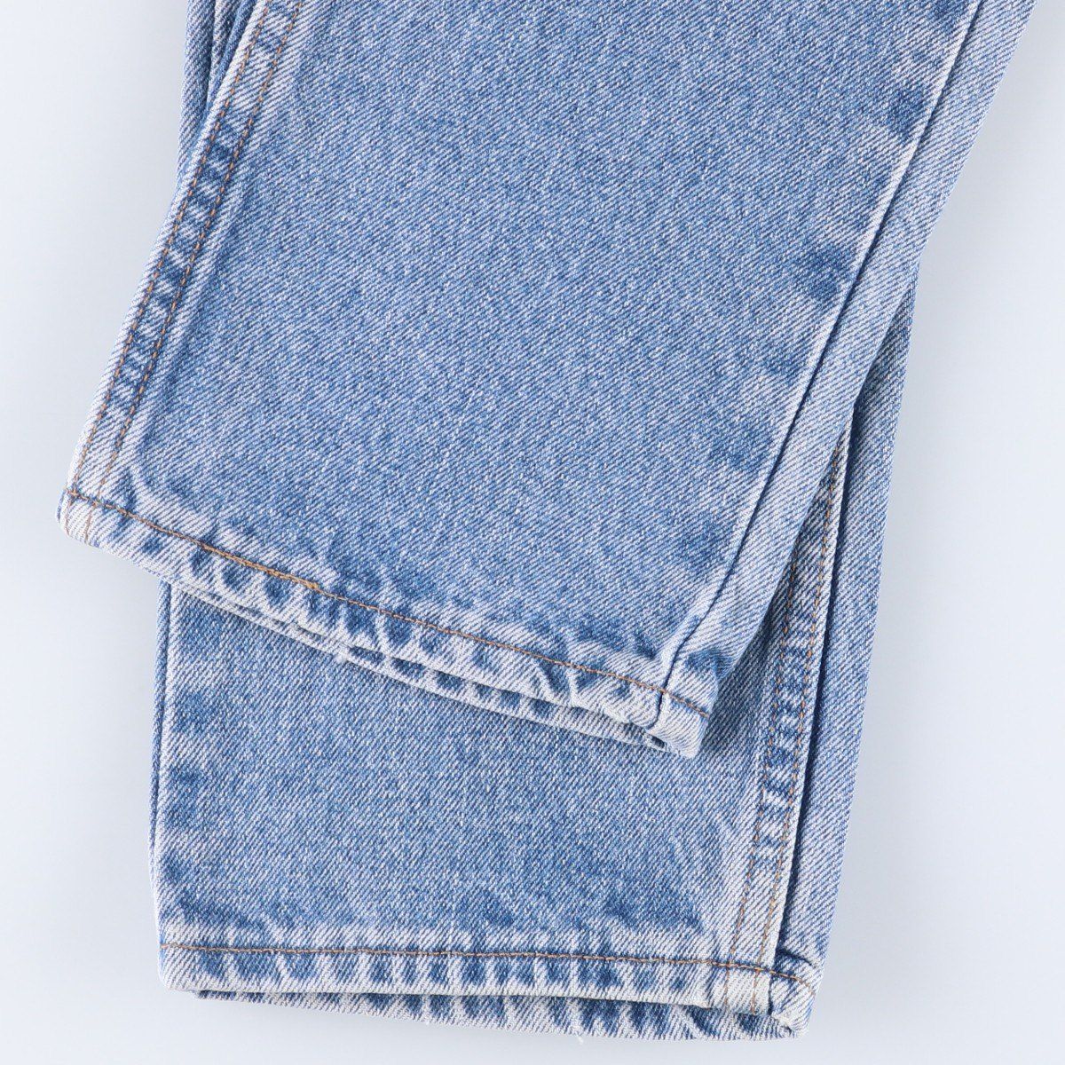 テーパードデニムパンツ