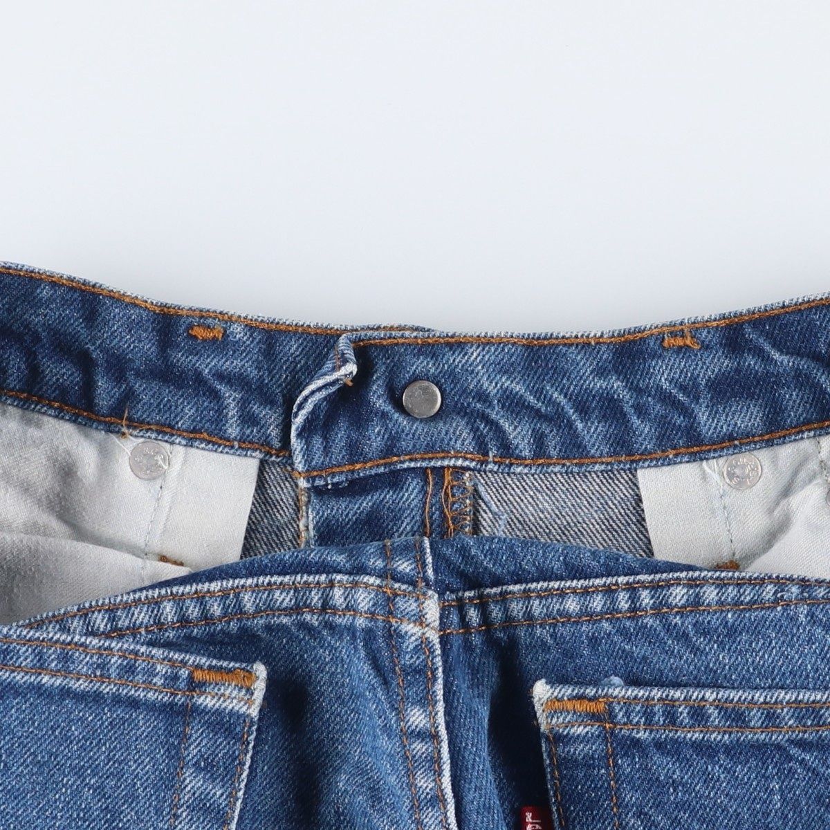 テーパードデニムパンツ