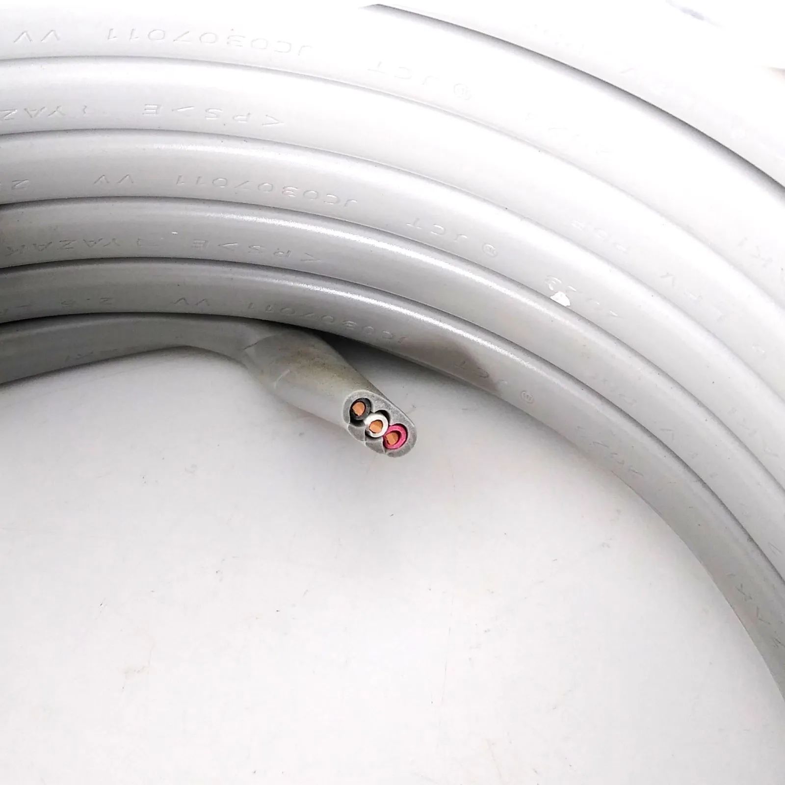 電気工事 ケーブル