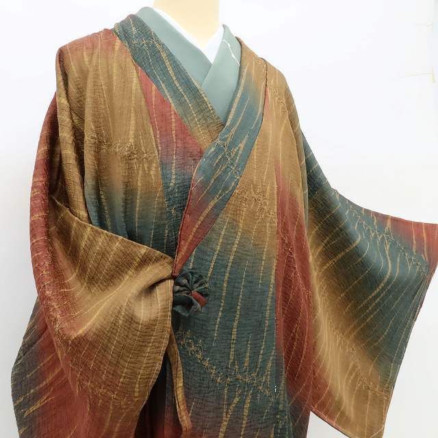 絞り 自然の神秘と無二の技を物語る抱擁