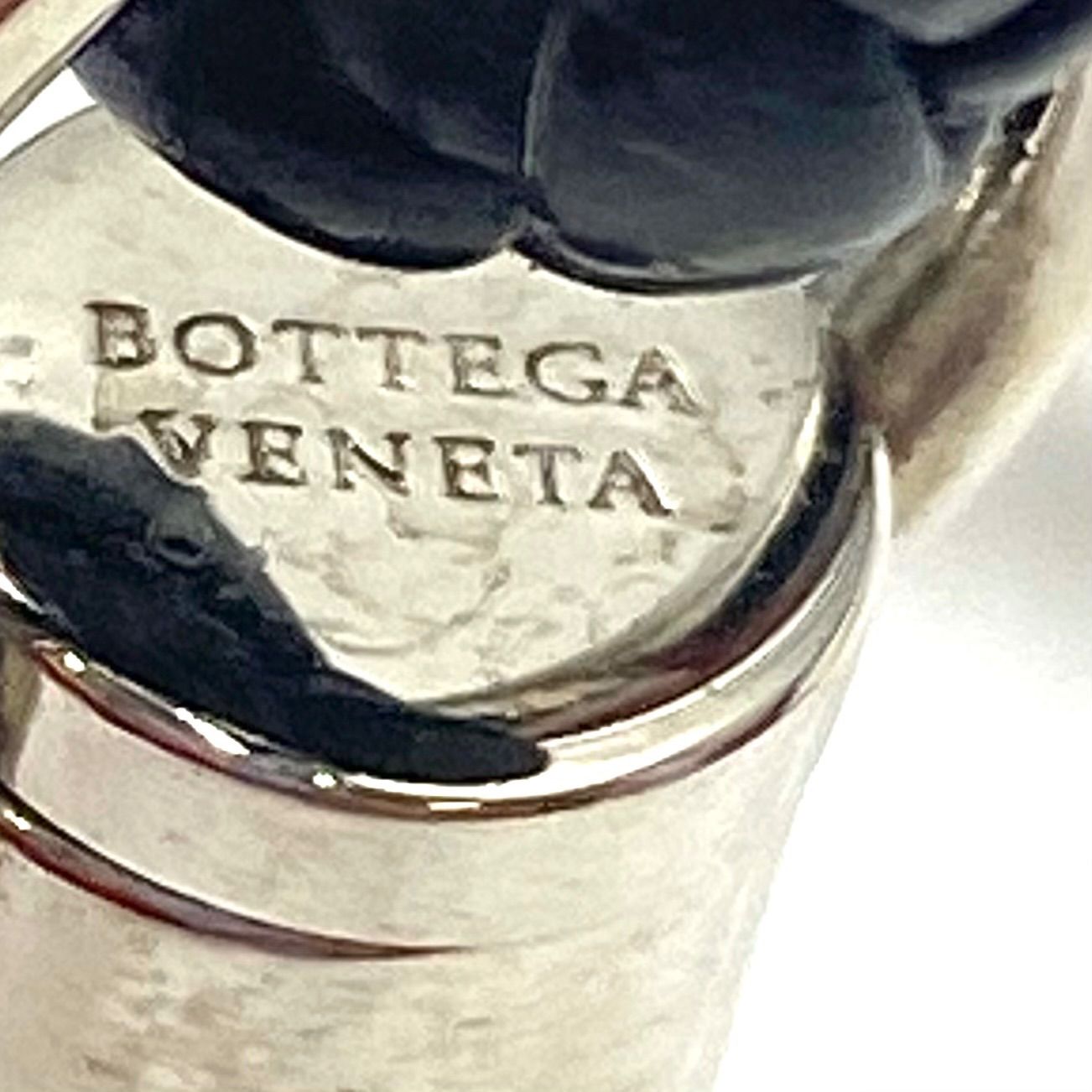 美品 BOTTEGA VENETA ボッテガヴェネタ レザー 編み込み ネック