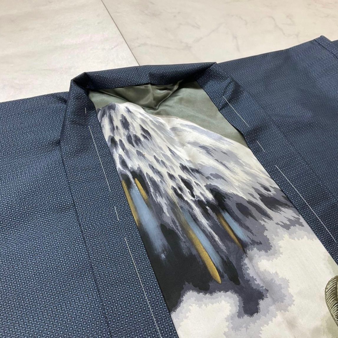 購入者ページ未使用同然◆本場奄美大島紬◆仕付け◆裄63丈155.5 kimono+one⬛️男前屋⬛️厳選⬛️未使用同然⬛️男長羽織⬛️本場奄美