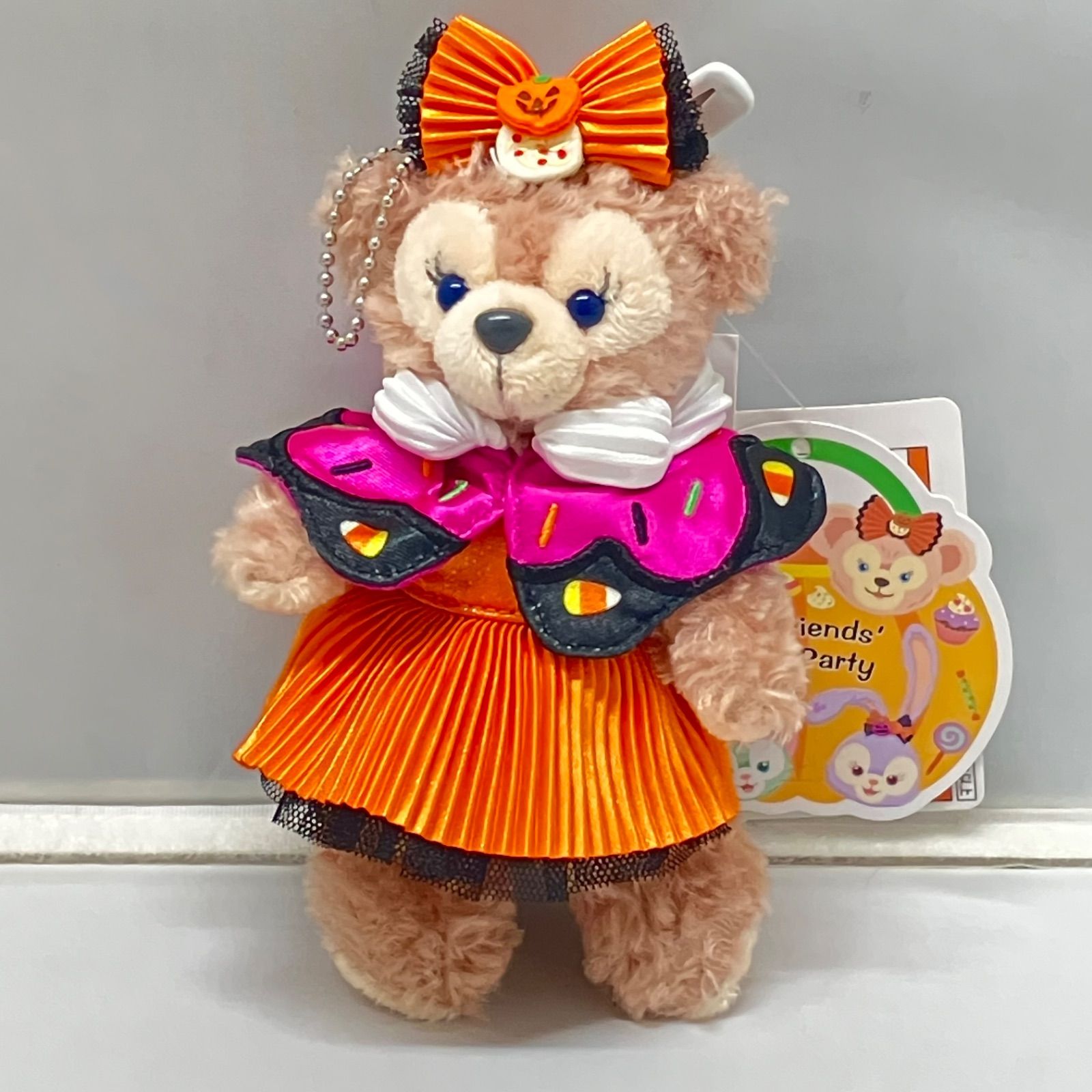 ダッフィー シェリーメイ ぬいぐるみバッジ　2017 ハロウィン 新品・タグ付き】ハロウィン 2017 ダッフィー シェリーメイ ぬいぐるみ