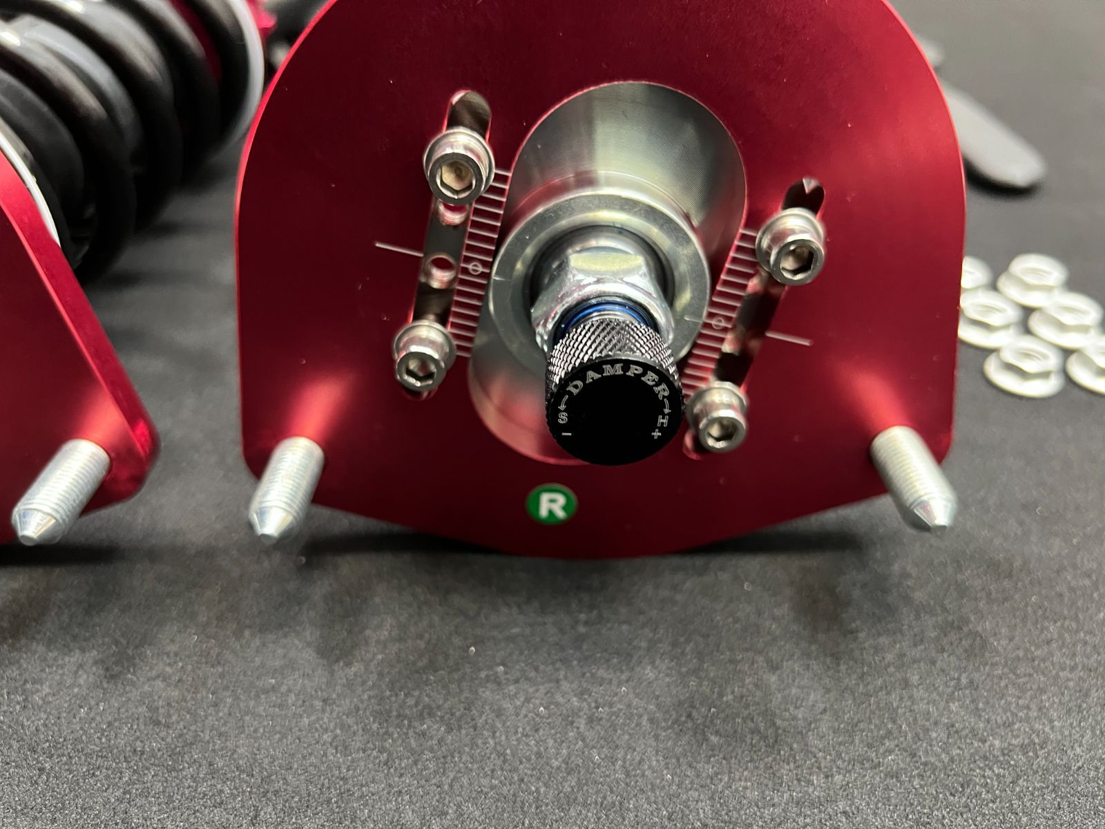 ☆新品☆送料無料！ 30 プリウス フロントのみ左右セット ピロアッパー