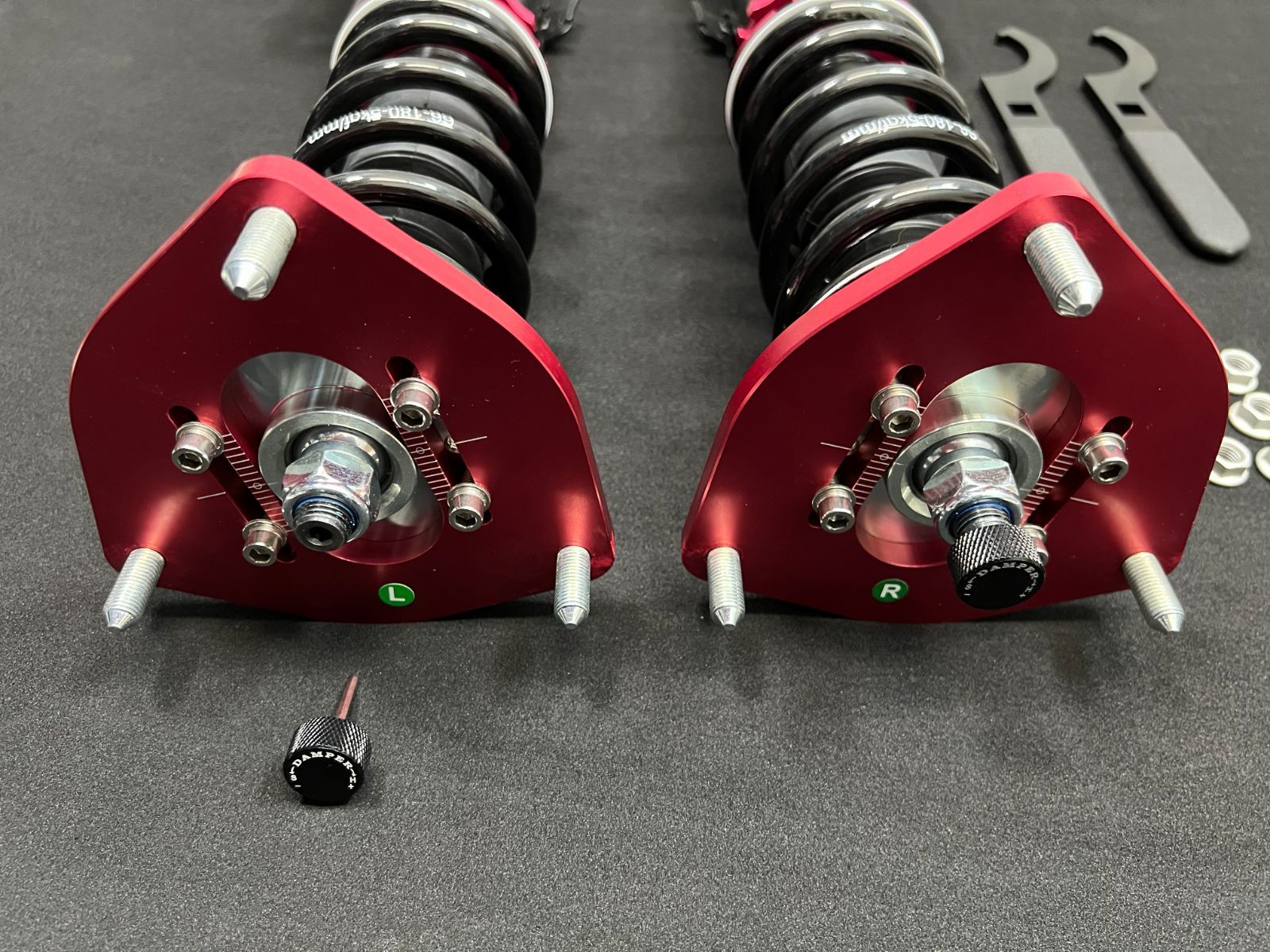 ☆新品☆送料無料！ 30 プリウス フロントのみ左右セット ピロアッパー