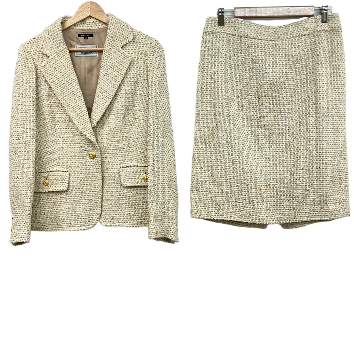 DoCLASSE ドゥクラッセ スカートスーツ レディース - アイボリー×ベージュ ツイード|スパンコール