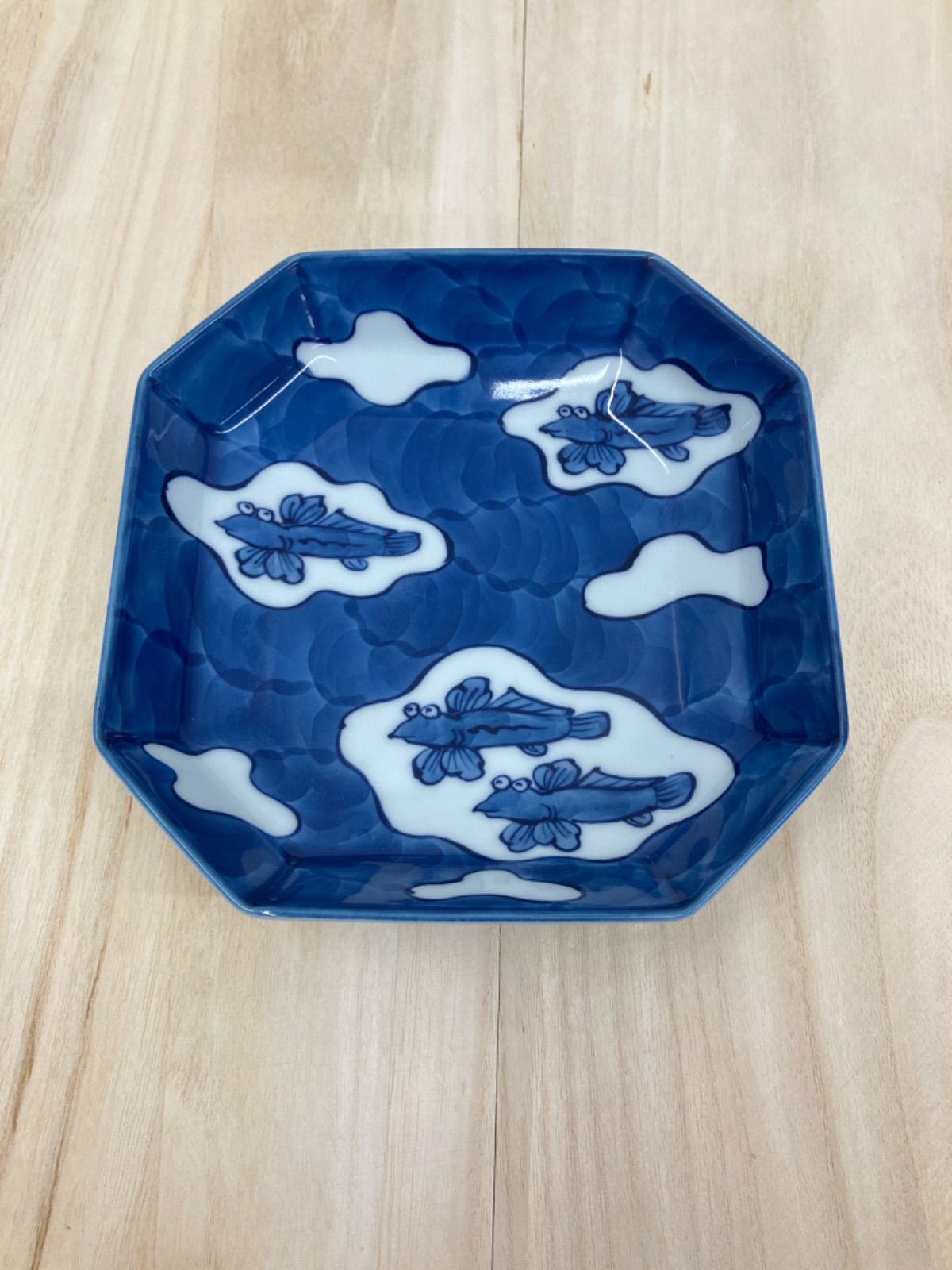 源右衛門】古伊万里の伝統 日本の名窯 染付有明海図 方皿 - メルカリ