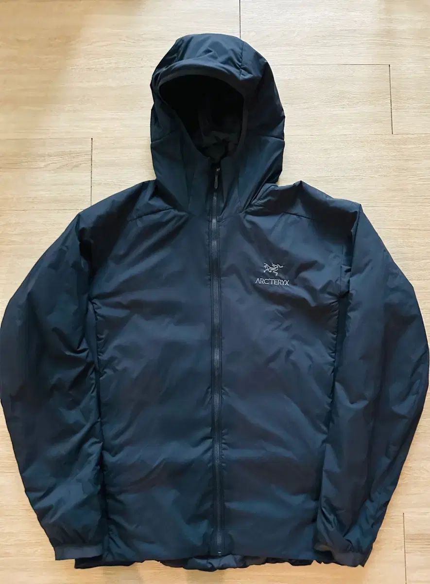 ARC TERYX アークテリクス Atom アトム フーディー ブラック サファイア XL