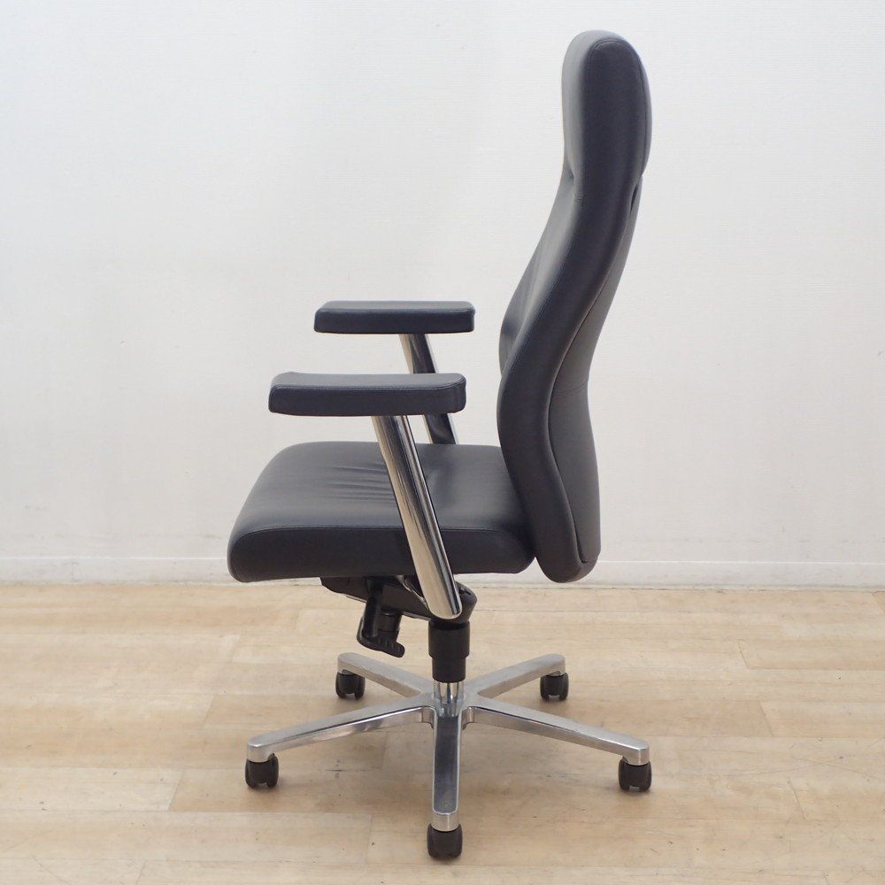 ブラック 肘付き