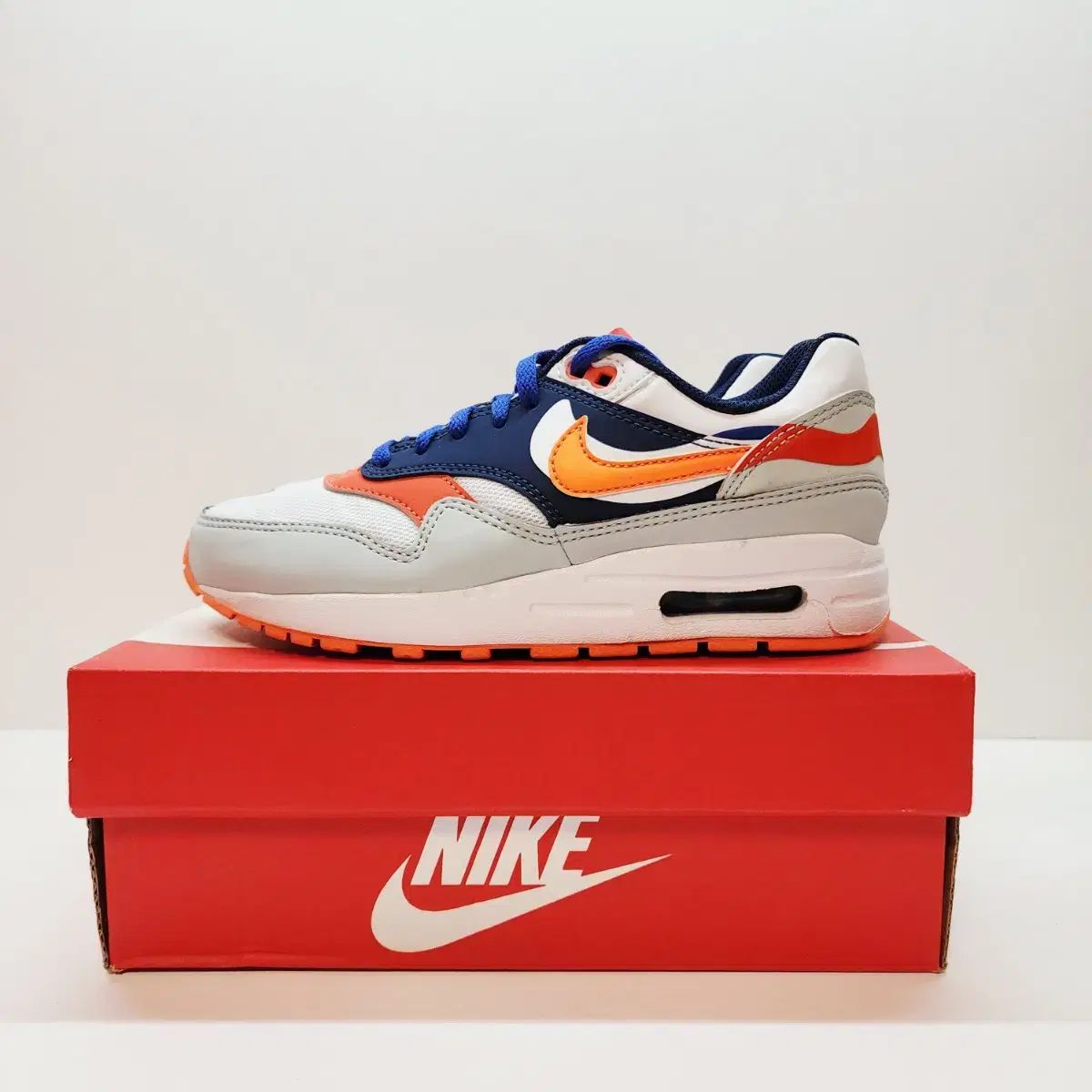 NIKE エアマックス1