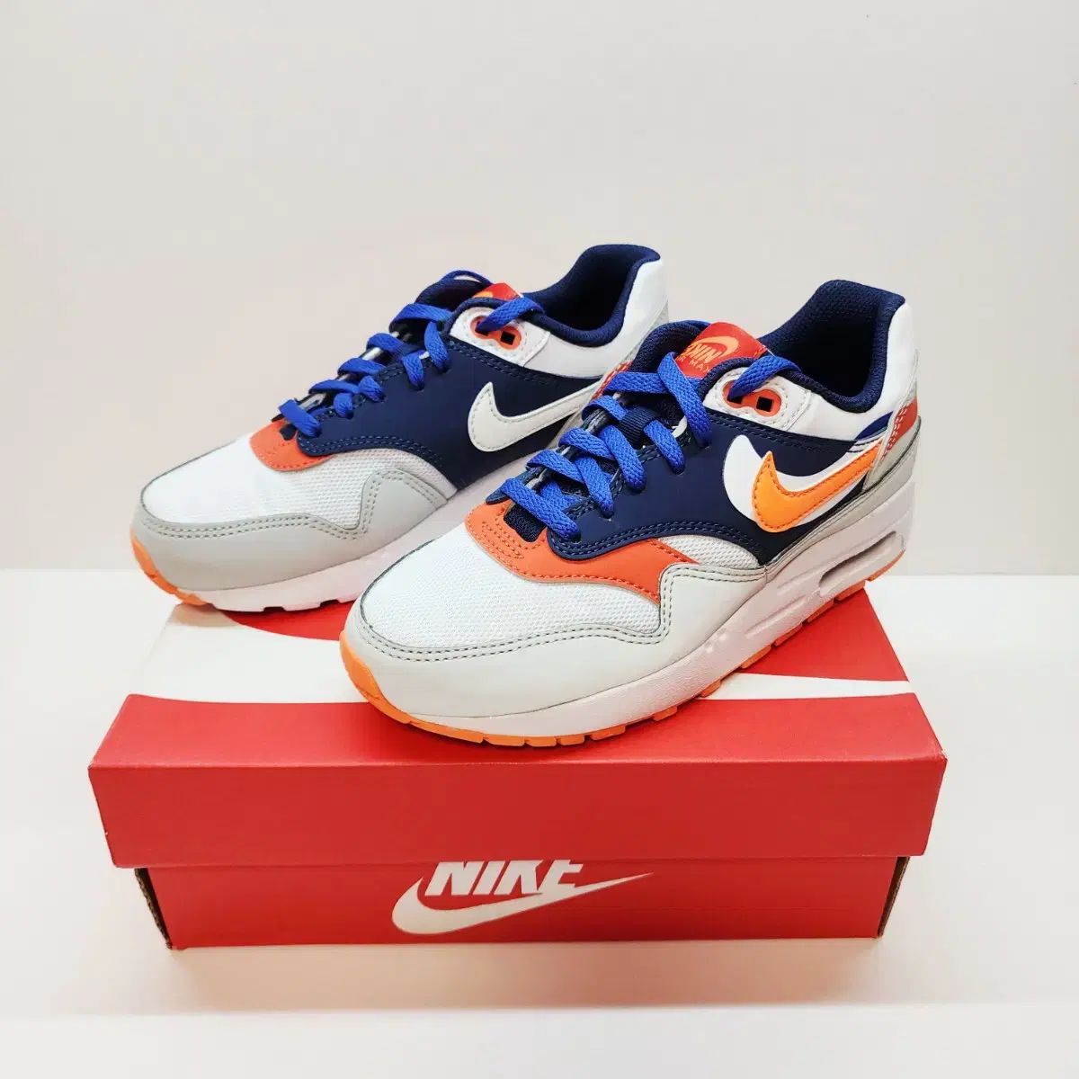 韓国 店舗 NIKE エアマックス1 SE ジュニアスニーカー-240