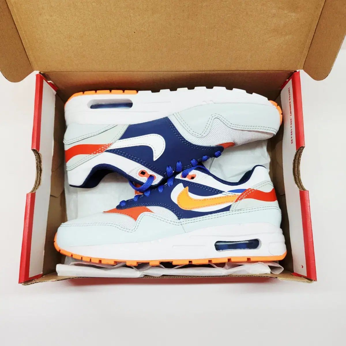 NIKE エアマックス1