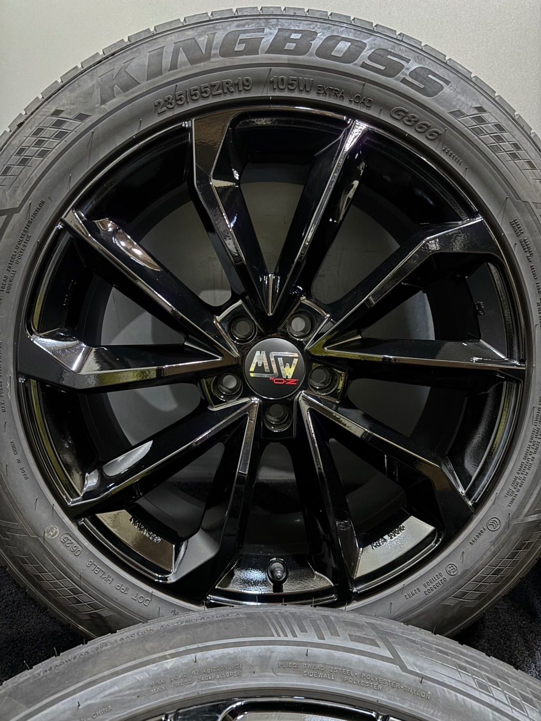235 55 ZR 19 G 866 25年製 MSW 19インチ 8 J 45 108 5 H 夏タイヤ 4本 ボルボ XC 40 V 90 1 K 914