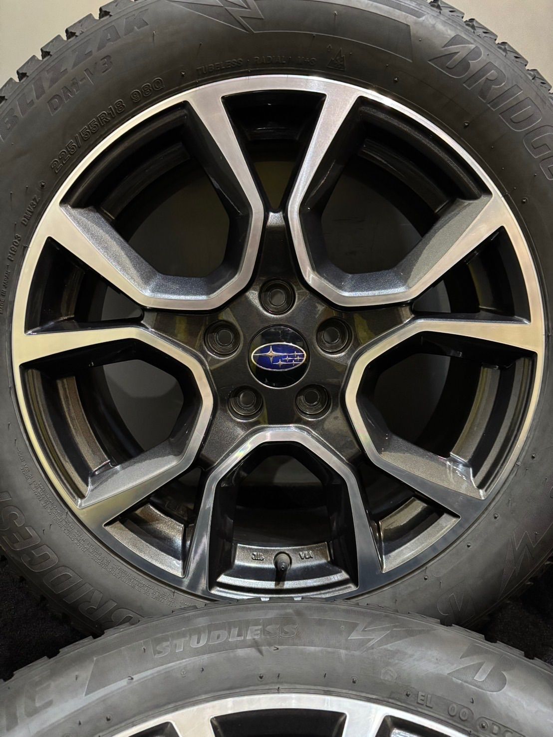 225 55 R 18 DM V 3 21年製 スバル SKフォレスター OP 18インチ 7 J 48 114 5 H スタッドレス 4本 南7 K 915