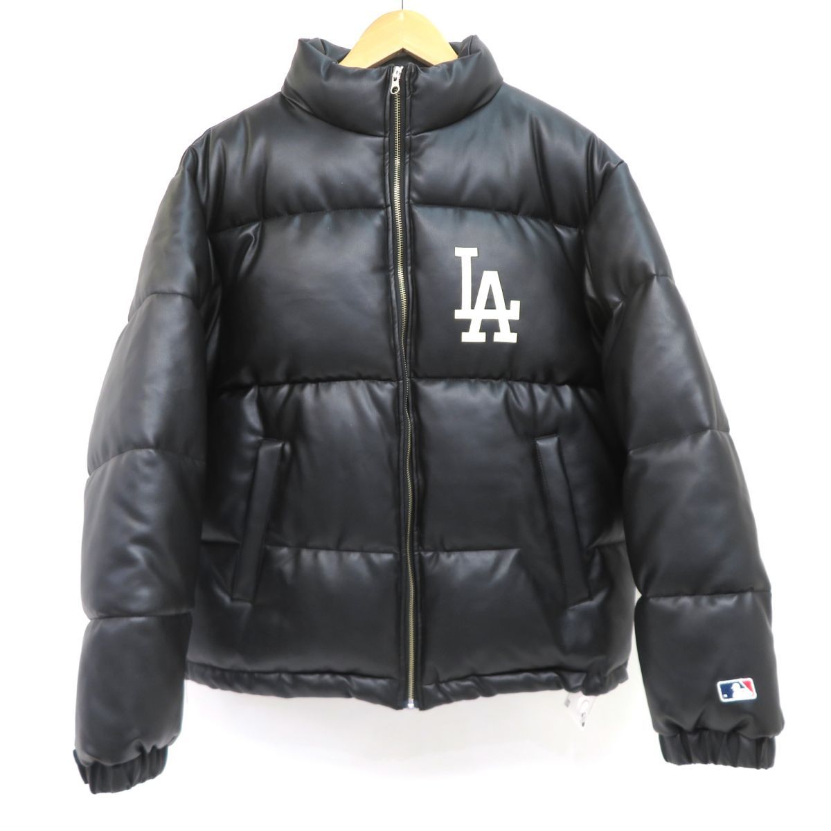 美品 限定 MLB パドレス フェイクレザースタジャン PUBLUX M PUBLUX（パブリュクス）×MLB フェイクレザー 中綿ブルゾン LA